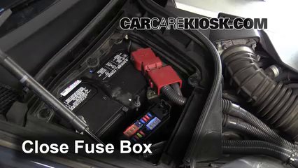 roger vivi ersaks: 2004 G35 Fuse Box